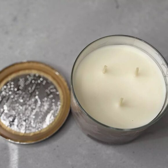 New: White Barn by Bath & Body Works Leaves 3 Wick Scented Candle - 14.5oz - Picture 5 of 6